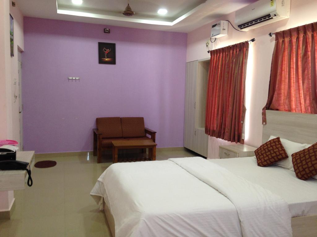 Oyo 4355 Goodland Inn Chennai Exterior foto