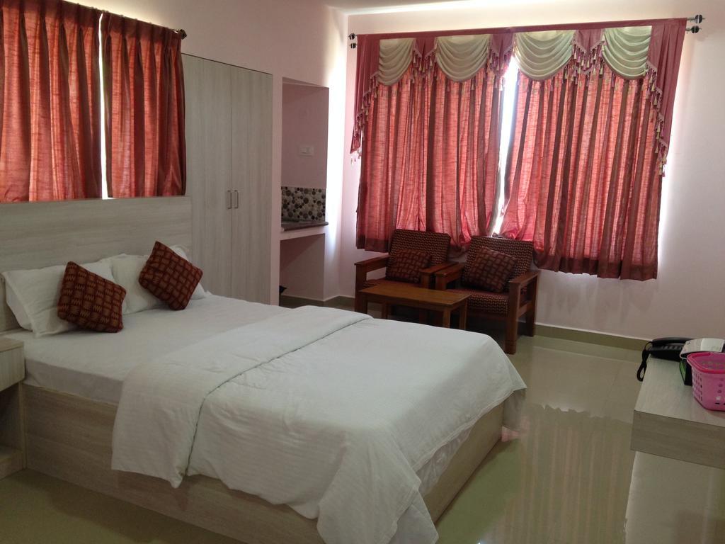 Oyo 4355 Goodland Inn Chennai Exterior foto